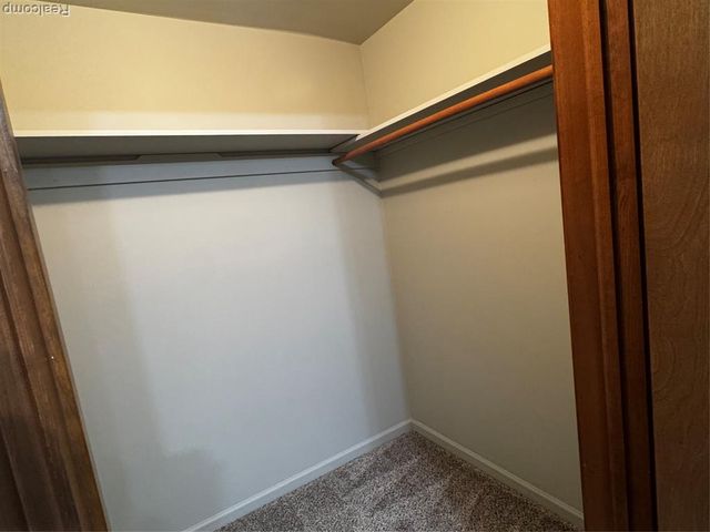 15721 Huntcliff Drive, Macomb, MI 48044