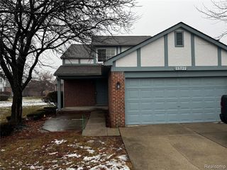 15721 Huntcliff Drive, Macomb, MI 48044