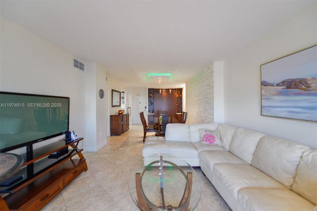 1980 S Ocean Dr 21M, Hallandale Beach, FL 33009