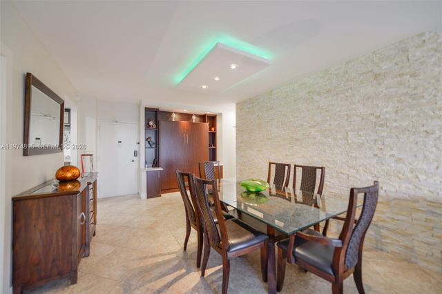 1980 S Ocean Dr 21M, Hallandale Beach, FL 33009