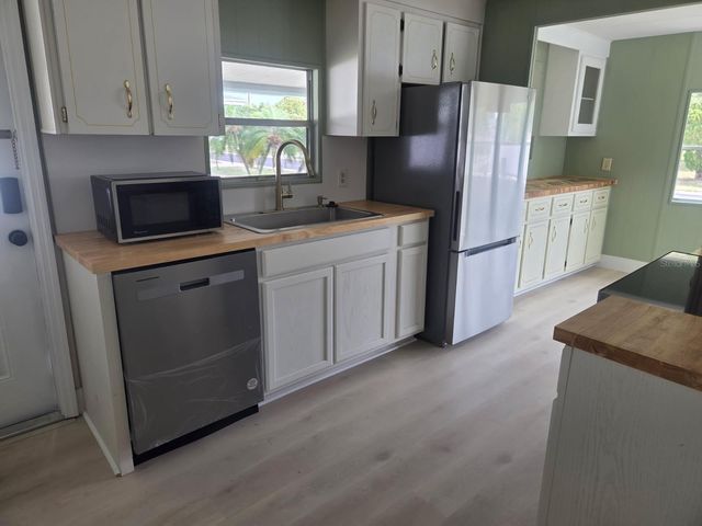 13 HAMILTON LANE, Palm Harbor, FL 34684