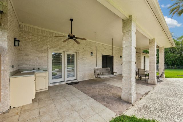 14325 Santo Park Road, Texas City, TX 77539