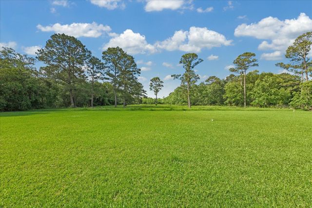 14325 Santo Park Road, Texas City, TX 77539