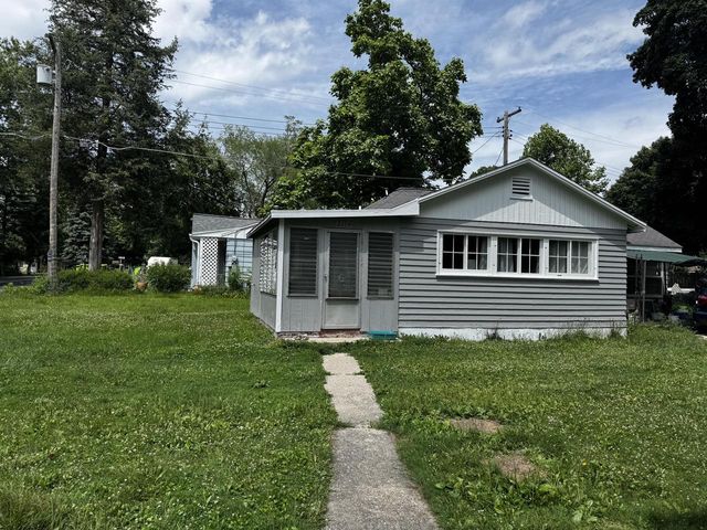 2356 N 2nd LANE, Summit, WI 53066