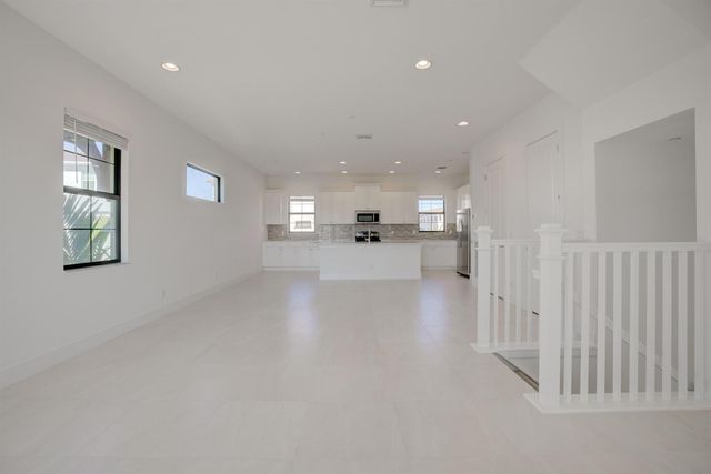 5113 Beckman Terrace, Palm Beach Gardens, FL 33418