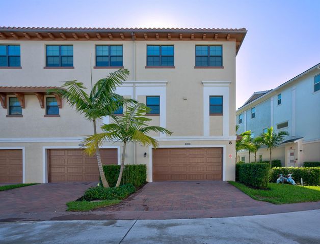 5113 Beckman Terrace, Palm Beach Gardens, FL 33418