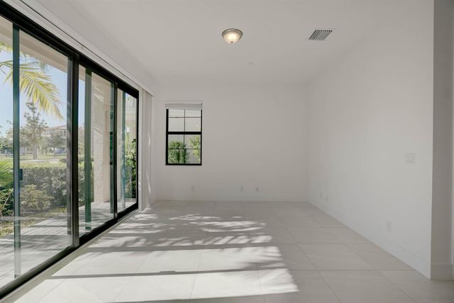 5113 Beckman Terrace, Palm Beach Gardens, FL 33418