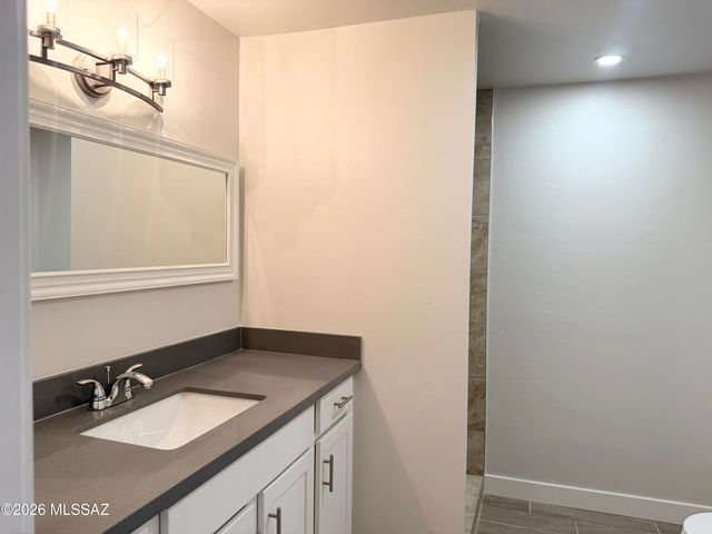 6360 N Quince Way, Tucson, AZ 85741