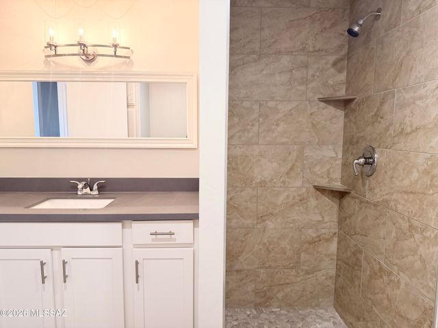 6360 N Quince Way, Tucson, AZ 85741