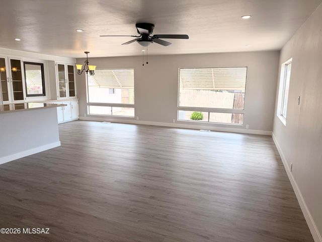 6360 N Quince Way, Tucson, AZ 85741