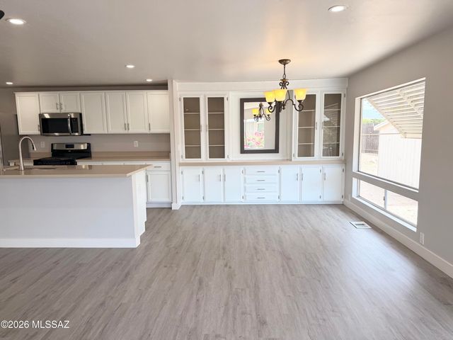 6360 N Quince Way, Tucson, AZ 85741