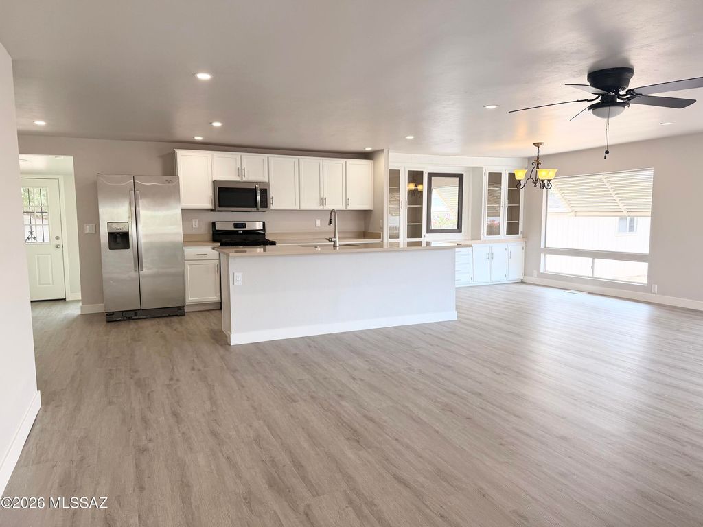 6360 N Quince Way, Tucson, AZ 85741