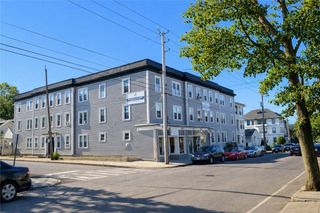 422 Pawtucket Avenue 2, Pawtucket, RI 02860