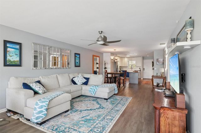 3850 13TH AVENUE N 210, St Petersburg, FL 33713