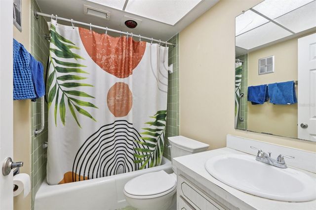 3850 13TH AVENUE N 210, St Petersburg, FL 33713