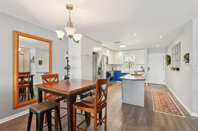 3850 13TH AVENUE N 210, St Petersburg, FL 33713