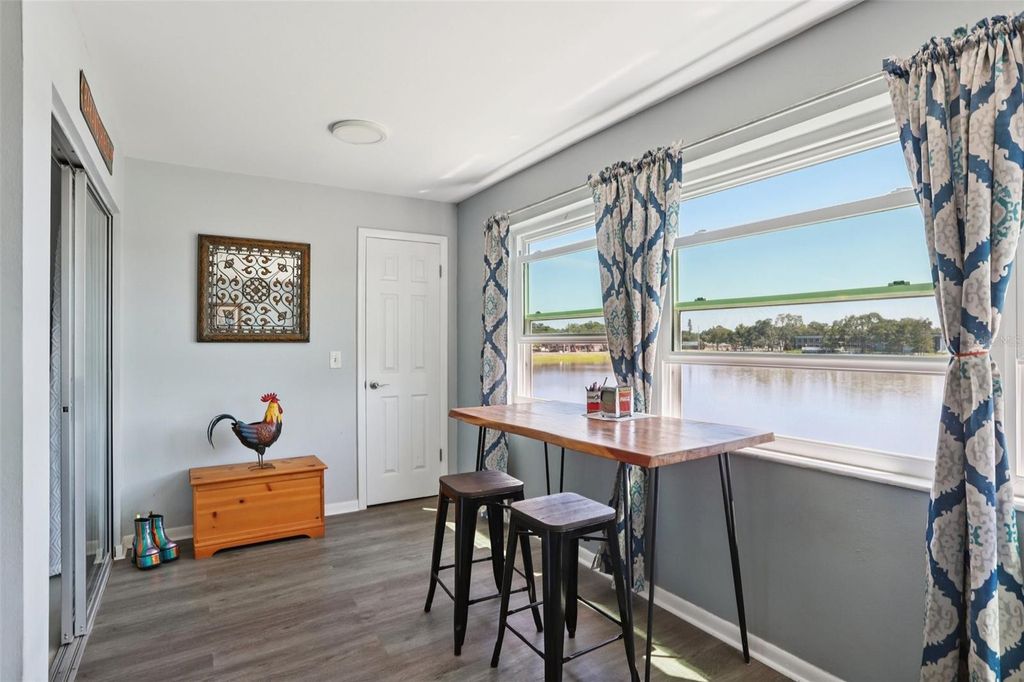 Image 15 of property listing at 3850 13TH AVENUE N 210, St Petersburg, FL 33713