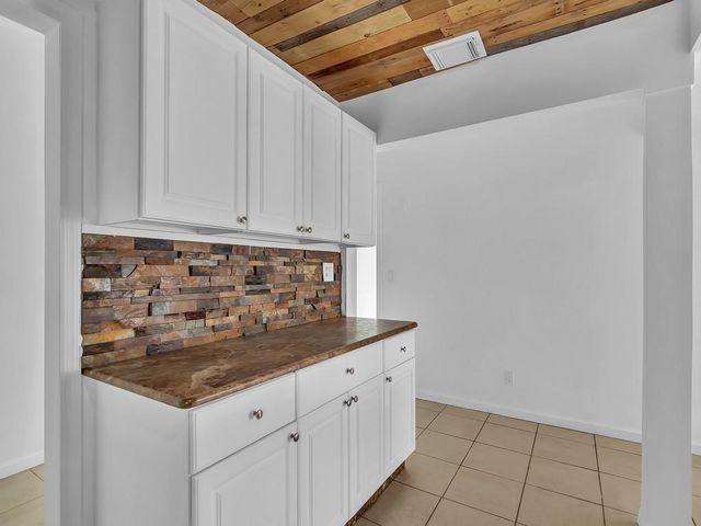 703 5th Place SW, Vero Beach, FL 32962