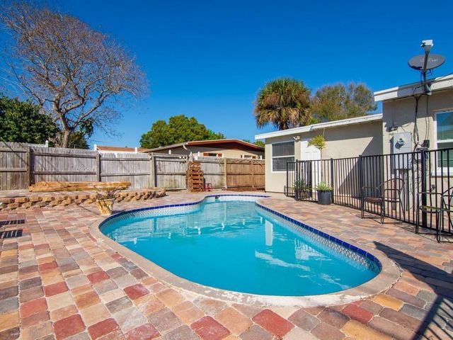 703 5th Place SW, Vero Beach, FL 32962