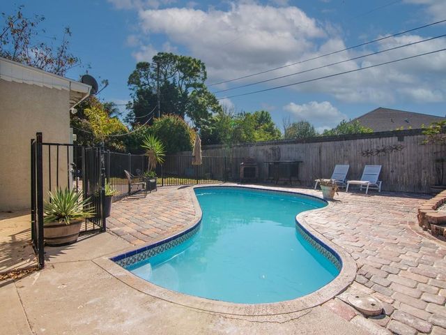 703 5th Place SW, Vero Beach, FL 32962