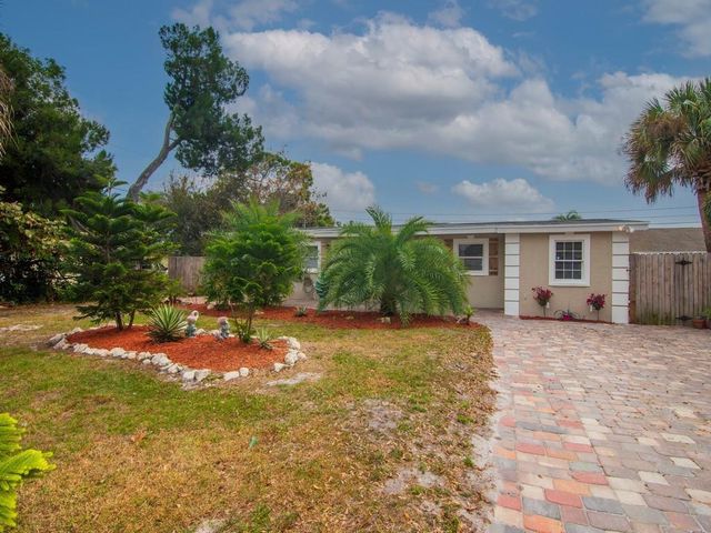 703 5th Place SW, Vero Beach, FL 32962