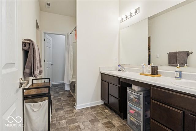 452 Haywood Drive, Greenfield, IN 46140