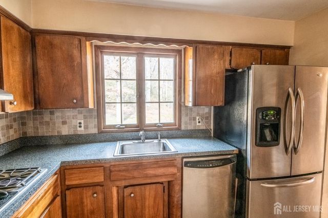 12 Francis Road, East Brunswick, NJ 08816