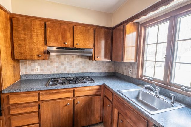 12 Francis Road, East Brunswick, NJ 08816