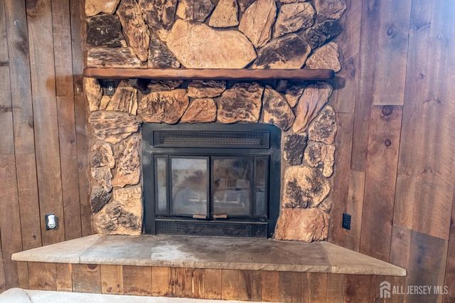 12 Francis Road, East Brunswick, NJ 08816