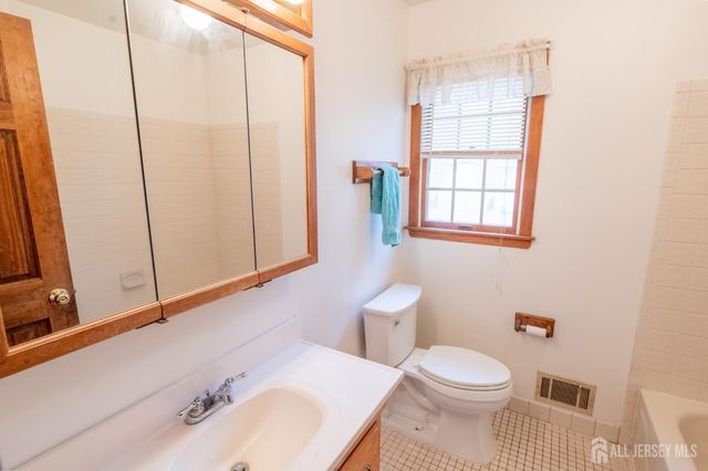 12 Francis Road, East Brunswick, NJ 08816