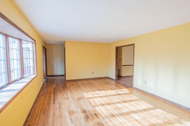 12 Francis Road, East Brunswick, NJ 08816