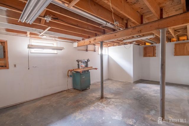 12 Francis Road, East Brunswick, NJ 08816