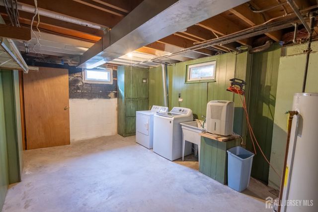 12 Francis Road, East Brunswick, NJ 08816