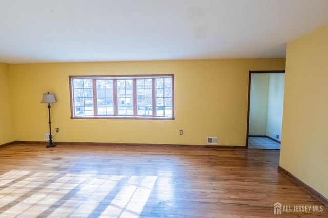 12 Francis Road, East Brunswick, NJ 08816