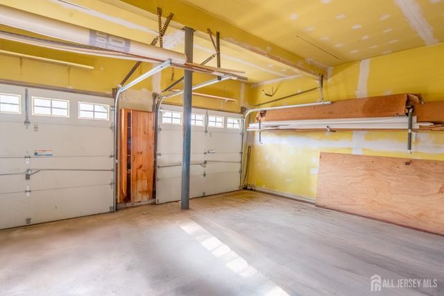 12 Francis Road, East Brunswick, NJ 08816