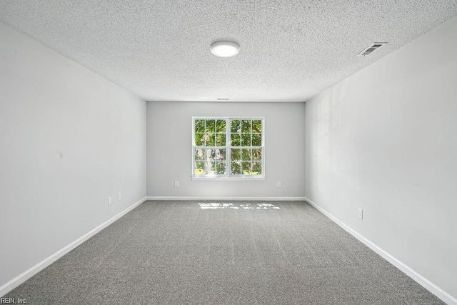 366 Pear Ridge CIR, Newport News, VA 23602