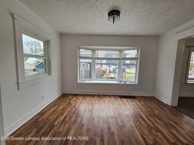 610 Bluff Street, Lansing, MI 48906