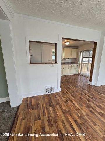 610 Bluff Street, Lansing, MI 48906