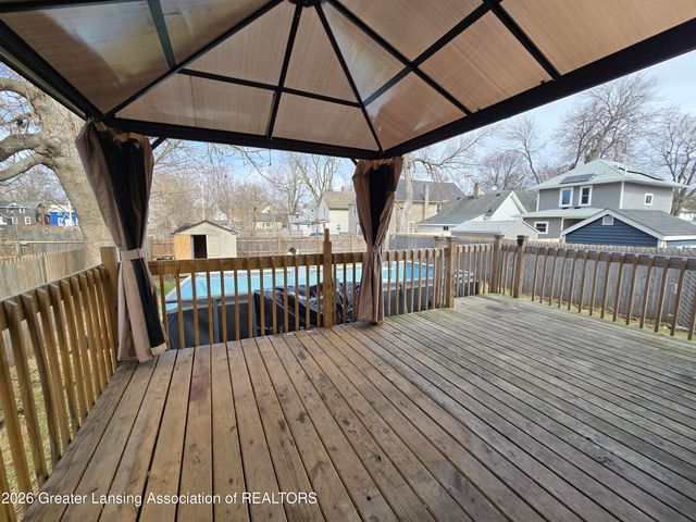 610 Bluff Street, Lansing, MI 48906