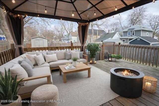 610 Bluff Street, Lansing, MI 48906