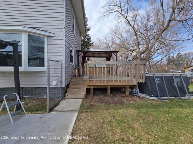 610 Bluff Street, Lansing, MI 48906