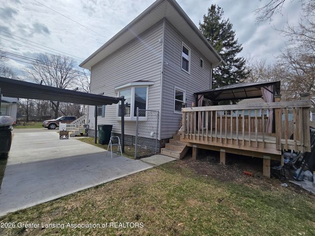 610 Bluff Street, Lansing, MI 48906