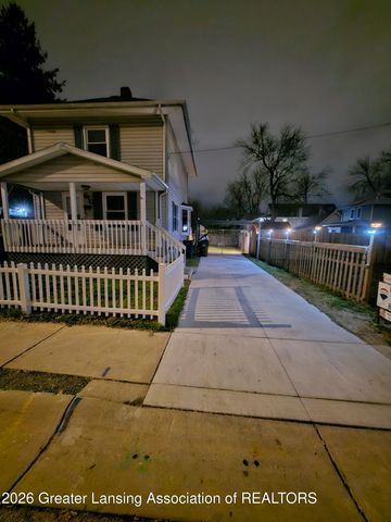 610 Bluff Street, Lansing, MI 48906