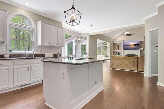 205 Woodcreek Lane, Fayetteville, GA 30215