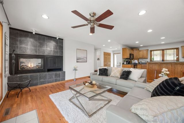 3606 Sun Valley Drive, North Liberty, IA 52317