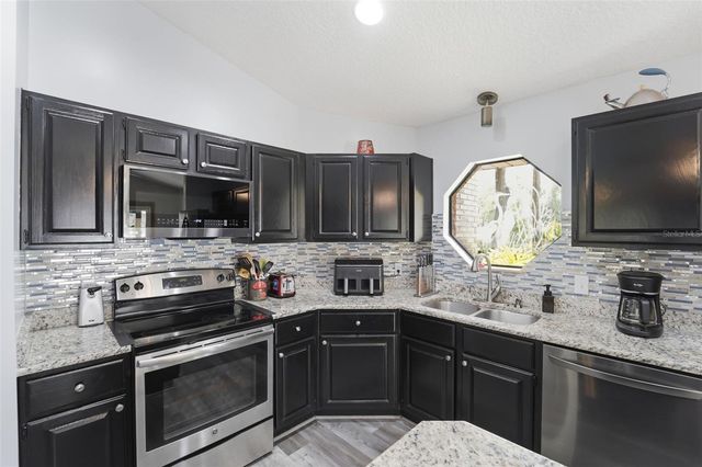 1061 TORCHWOOD DRIVE, Deland, FL 32724