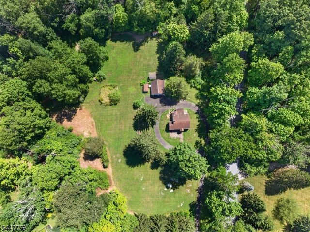 156 Rockaway Rd, Tewksbury Twp., NJ 08833