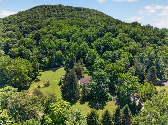 156 Rockaway Rd, Tewksbury Twp., NJ 08833