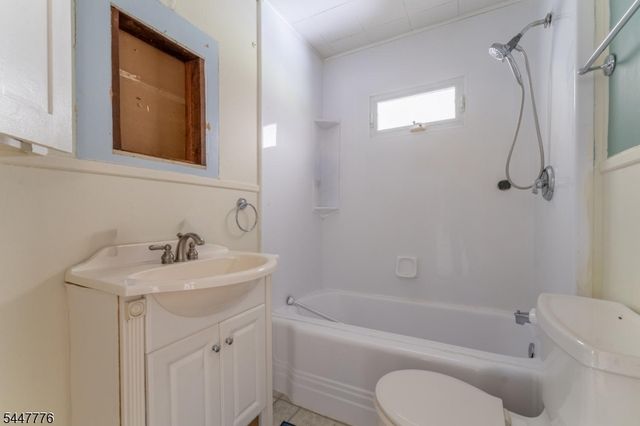 156 Rockaway Rd, Tewksbury Twp., NJ 08833