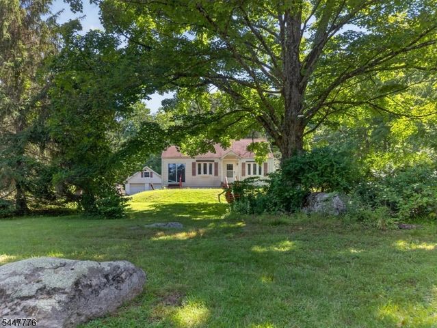 156 Rockaway Rd, Tewksbury Twp., NJ 08833